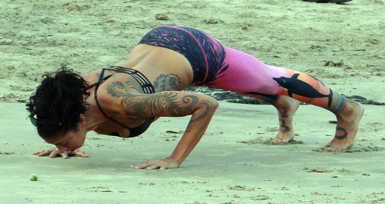 La Pratica Yoga è tornata di moda: ha una doppia valenza spirituale e fisica